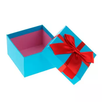 Коробка квадрат+полоска №2 17*17, 5*8.5 см санвест