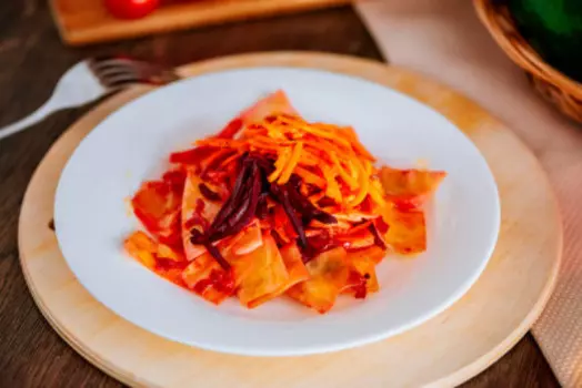 Салат из капусты и свеклы сп