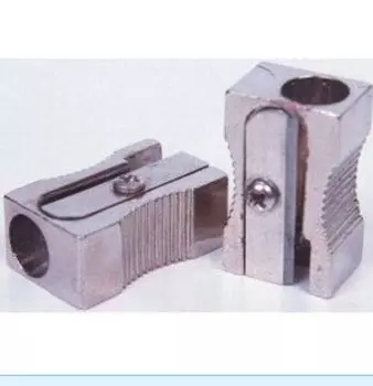 Точилка центрум 1отв металл 80139