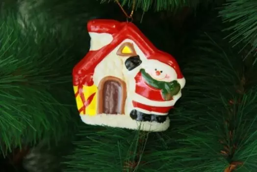 Украшение елочное домик 8см керамика