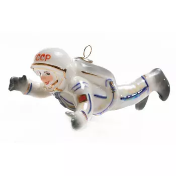 Елочная игрушка Фарфоровая мануфактура Космонавт в невесомости