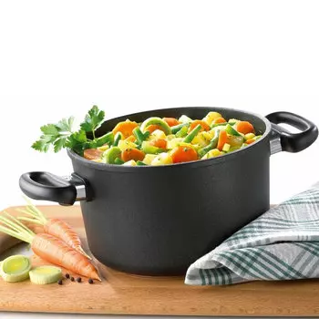 Кастрюля AMT Frying Pans Titan 3л