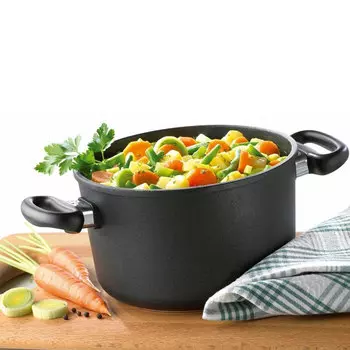 Кастрюля AMT Frying Pans Titan 6,5л