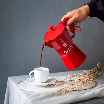 Кофеварка гейзерная Bialetti Exclusive на 6 порций, цвет красный