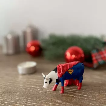 Коллекционная корова CowParade Russia Super Cow