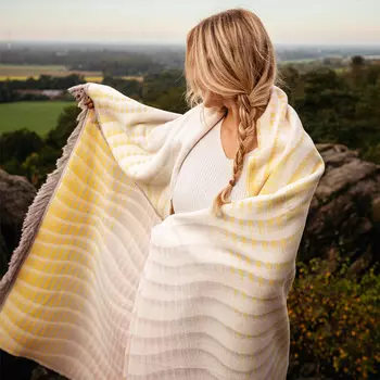 Плед Biederlack Sunkissed, желтая волна