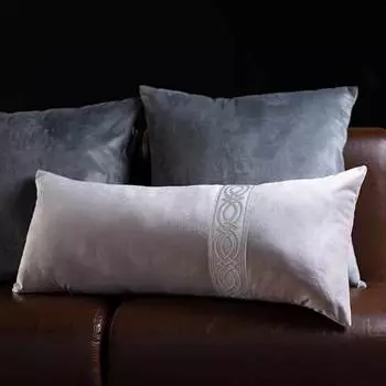 Подушка декоративная с бордюром Pikamo 70x30см