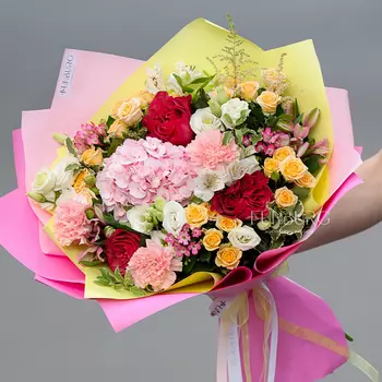 Авторский букет «Strawberry» M