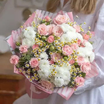 Букет «Клубничный небосвод»