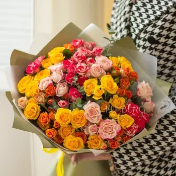 Букет кустовых роз «Калейдоскоп»