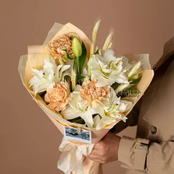 Букет с лилиями «Оригами»
