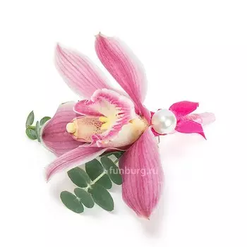 Бутоньерка «Торжественный момент»