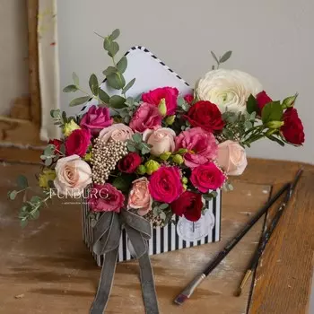 Цветы в конверте «Вишневый поцелуй»