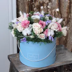 Цветы в шляпной коробке «Cказочный миг»