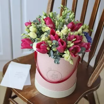 Цветы в шляпной коробке «Сицилия»