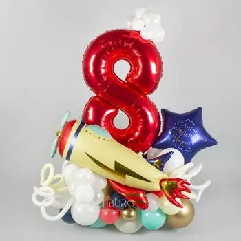 Фигура из шаров с цифрой и надписью «Вираж»