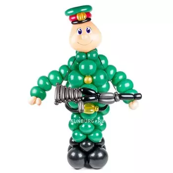 Фигура из шаров «Солдат с ружьем»