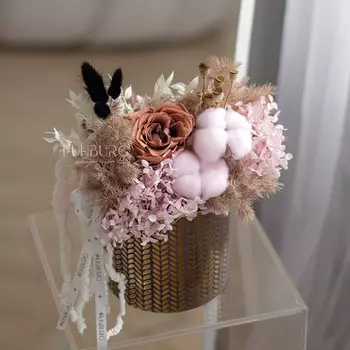 Композиция из сухоцветов «Зефир в шоколаде»