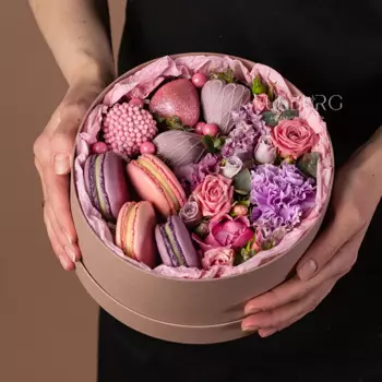 Композиция с клубникой «Violet»