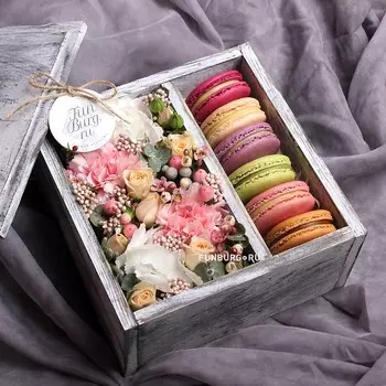 Композиция с макарунами «Пралине»