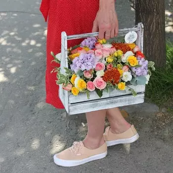 Композиция в деревянном ящике «Палитра лета»