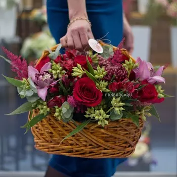 Корзина цветов «Пинотаж»