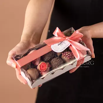 Набор клубники в шоколаде «Blush» S