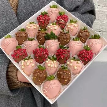 Набор клубники в шоколаде «Love» M