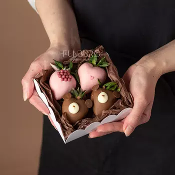 Набор клубники в шоколаде «Мишки» XS в розовом