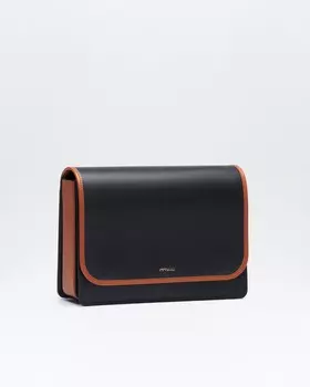 Идеальная сумка Fan в цветовом оттенке “Boston” от FETICHE