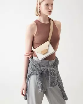 Поясная сумка трансформер в цветовом сочетании "Flat White" от FETICHE