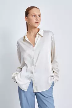 Атласная блуза с отложным воротником