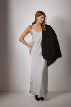 Атласное платье на бретелях