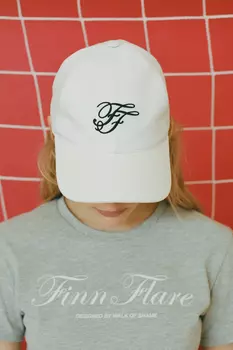 Бейсболка унисекс из коллаборации с walk of shamе