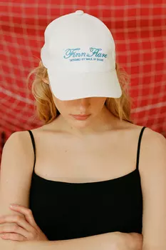 Бейсболка унисекс из коллаборации с walk of shamе