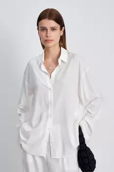 Блузка свободного кроя с отложным воротником