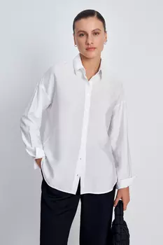 Блузка свободного кроя с отложным воротником