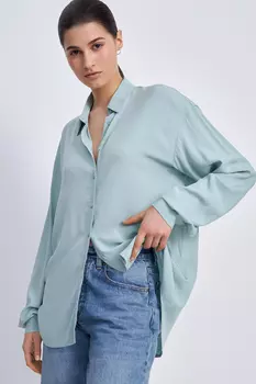 Блузка свободного кроя с отложным воротником