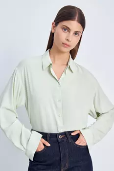 Блузка свободного кроя с отложным воротником