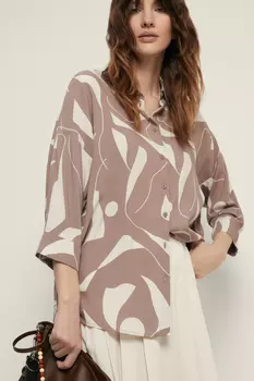 Блузка свободного силуэта с принтом