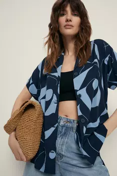 Блузка свободного силуэта с принтом
