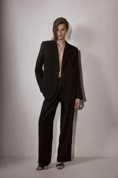 Брюки с защипами