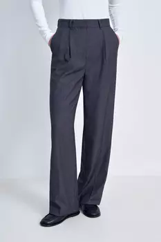 Брюки со стрелками широкого силуэта