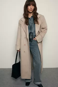 Двубортное пальто с отложным воротником