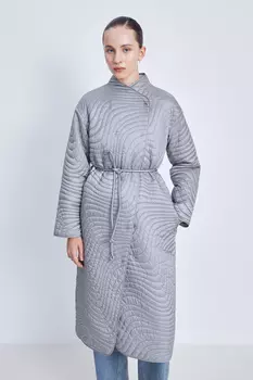 Двубортное утепленное пальто с воротником-стойкой