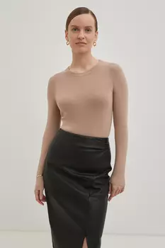 Джемпер приталенного силуэта