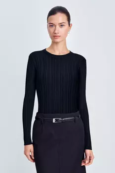 Джемпер приталенного силуэта с округлой горловиной