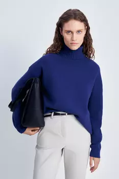 Джемпер свободного кроя с воротником-стойкой