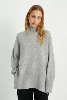 Джемпер свободного силуэта с воротником-стойкой