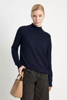 Джемпер свободного силуэта с воротником-стойкой